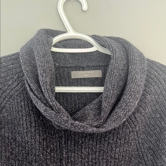 Women's Denver Hayes Dark Blue Sweater Size Medium - Picture 2 of 8